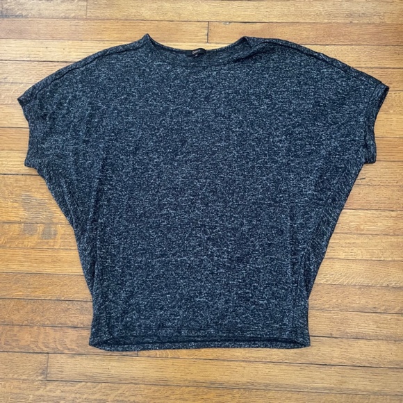 Quince Dark Heather Gray Short Sleeve Jersey Fit Top Sz M - Picture 2 of 7